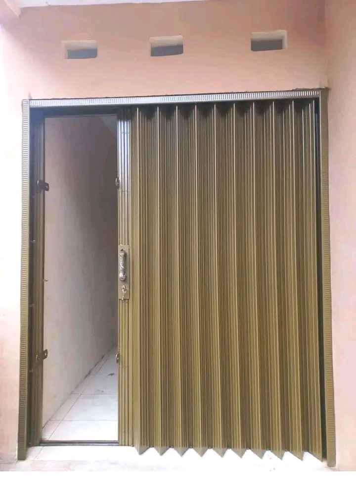 Folding Gate Gerbang